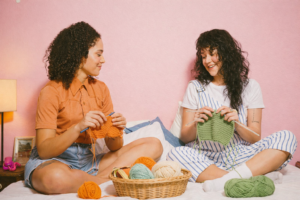 Mindfulness y Tejido: Entrenar la Mente Mientras Tejes